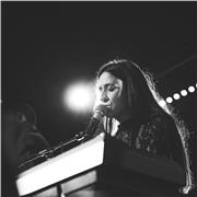 Insegnante di canto moderno e pianoforte